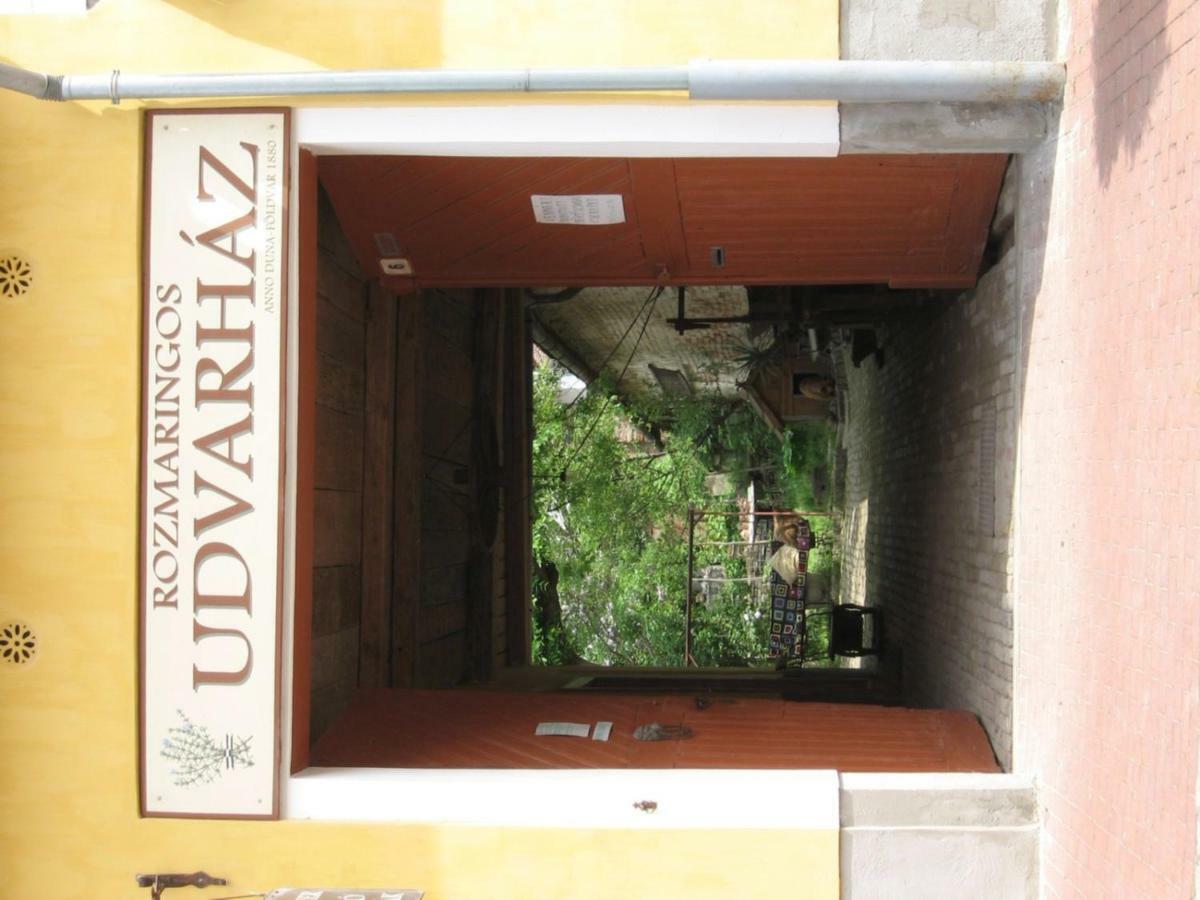 Rozmaringos Udvarhaz Dunafoldvar Zewnętrze zdjęcie